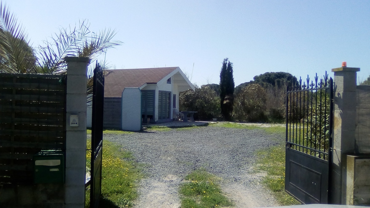 Cap d'Agde terrain chalet clim terrasse parking