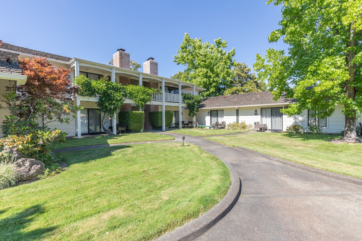 Silverado Resort Condo with Pool