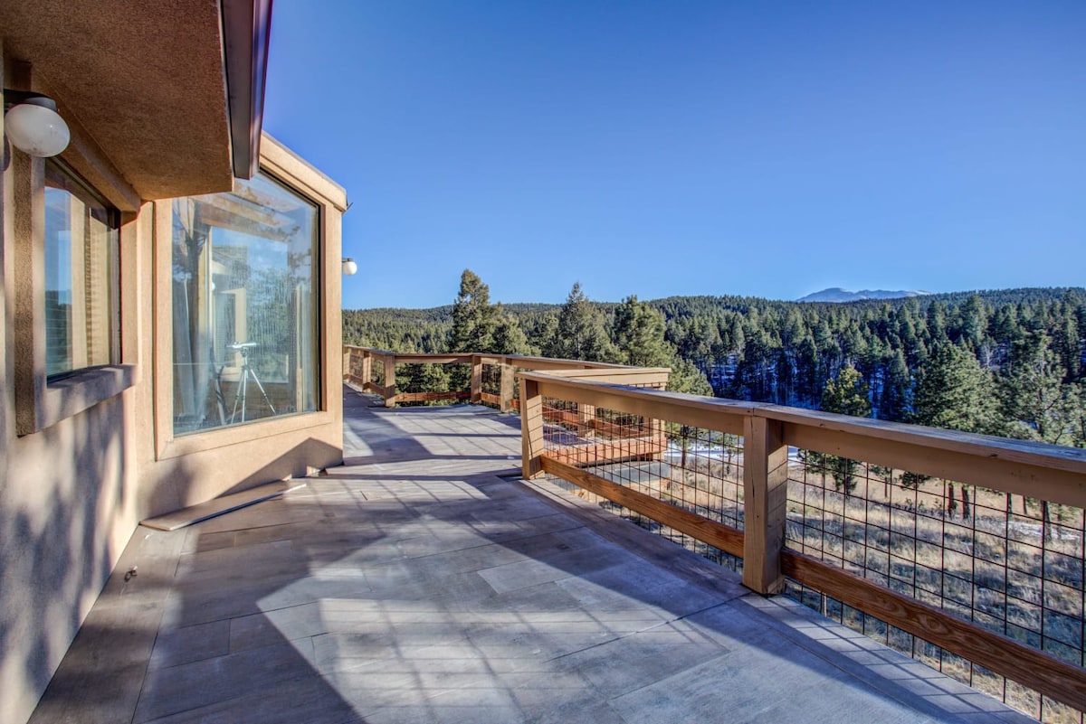 Quinlan Gulch Getaway with Mountain Views