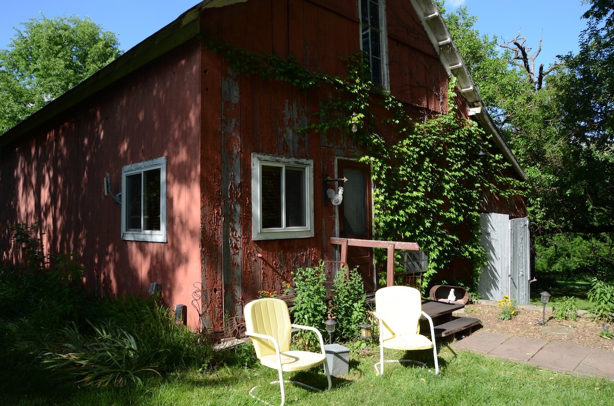 Roost in the Barn - Whispering Pines Bed & Breakfast