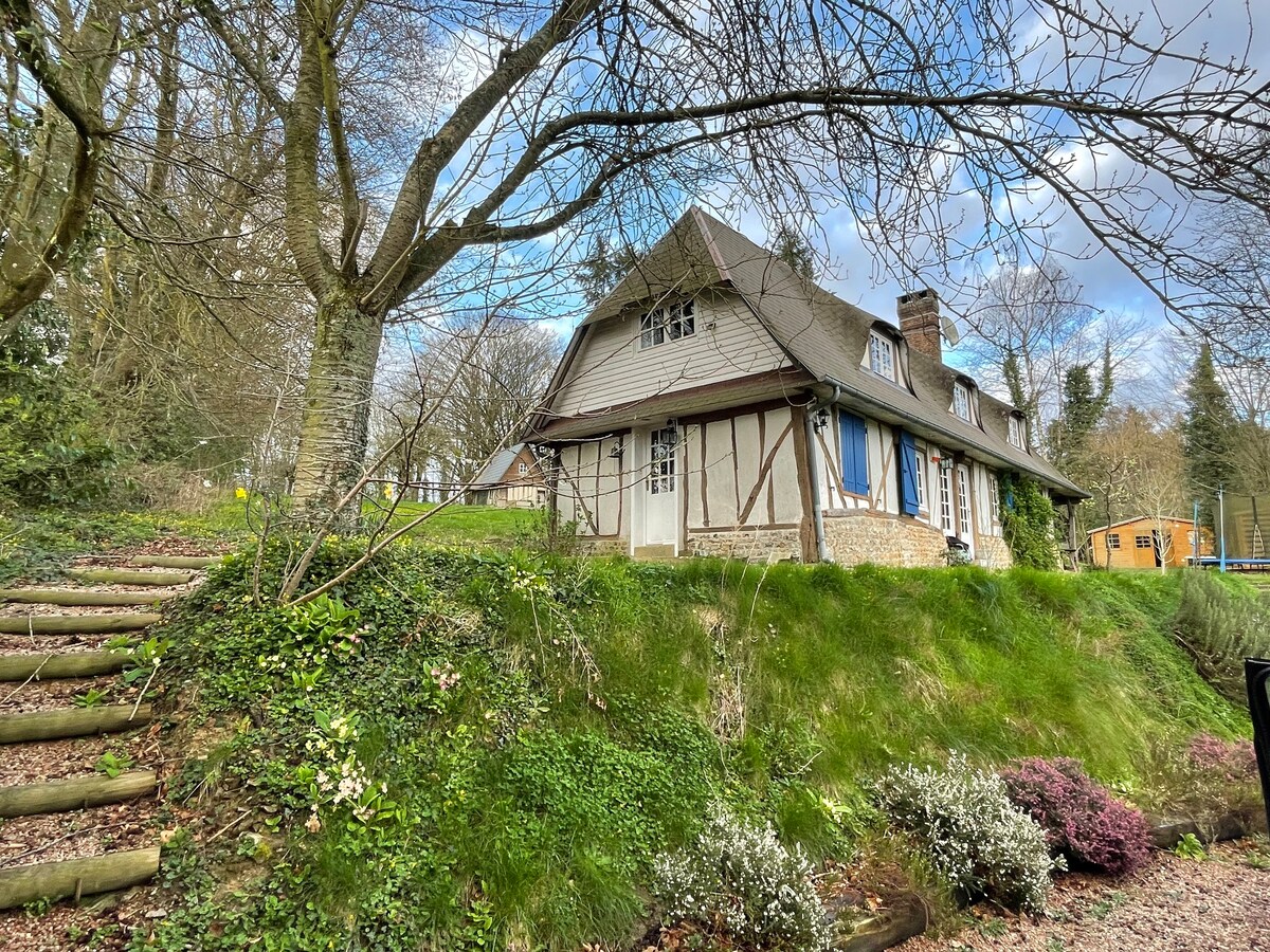 Normande de charme à l'orée d’un village typique