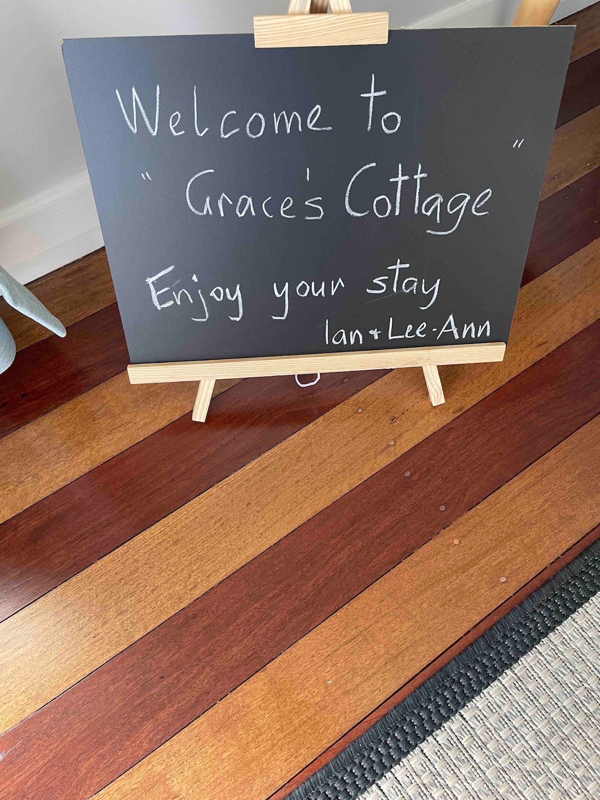 Grace’s Cottage - A/C, Internet, Close CBD