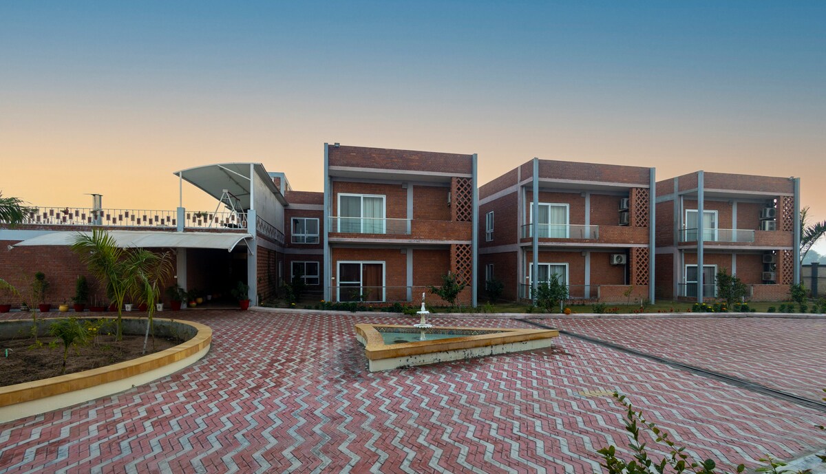 Luxurious Farm Stay Chandigarh - Apartment