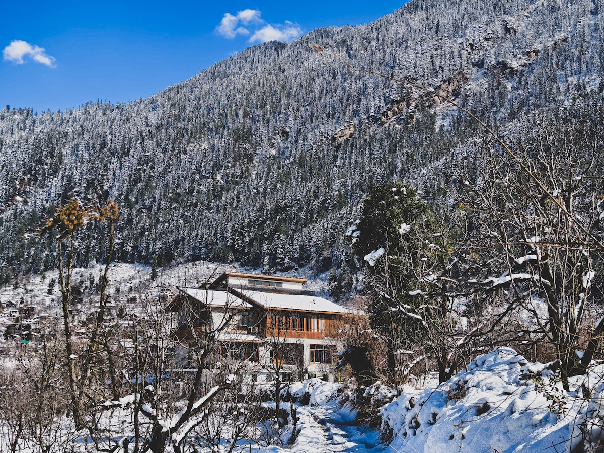 Kaizen Luxe - Best Luxurious Villa in Manali.