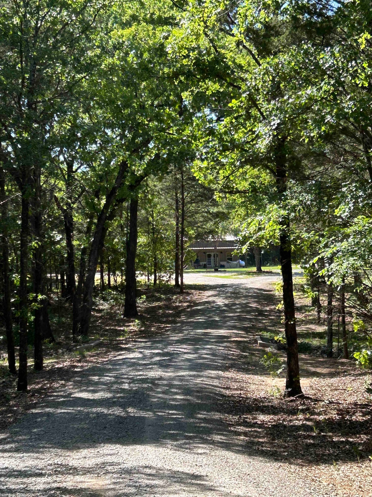 Oak Retreat Guest House near Bois D’ Arc Lake