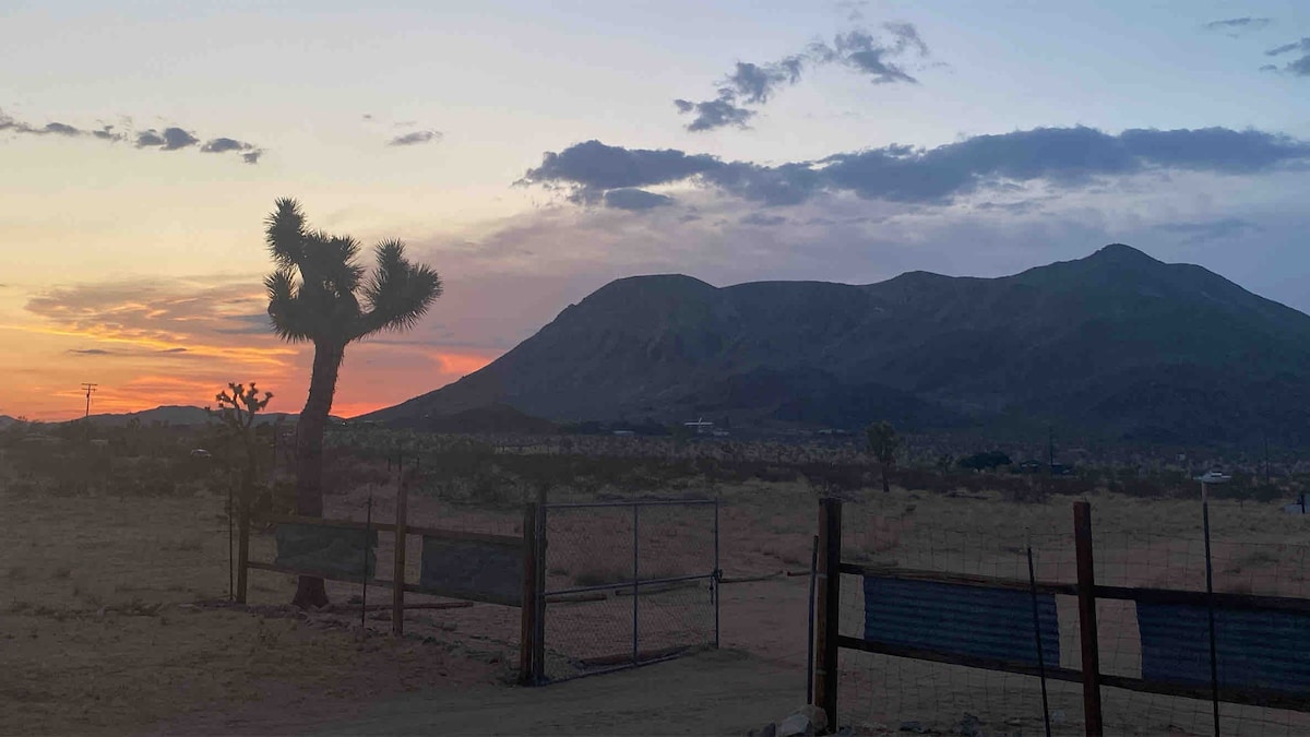 僻静的沙漠度假胜地，迷人的360度景观。