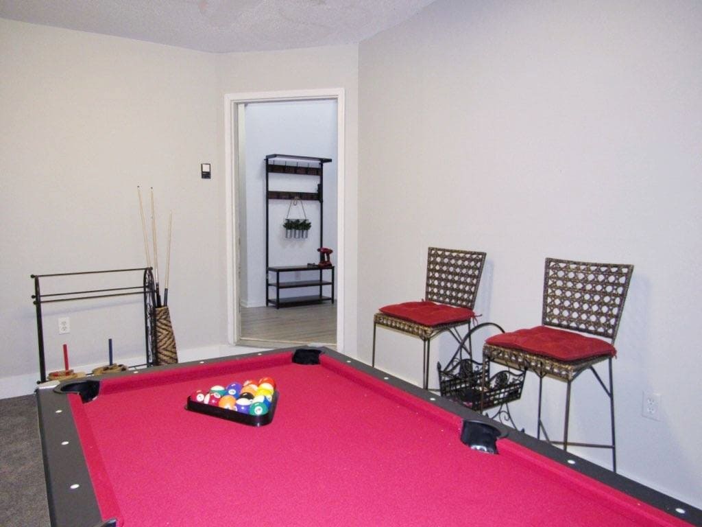 Stay & Play w Gameroom 2BR/2.5BA Short & Long Term