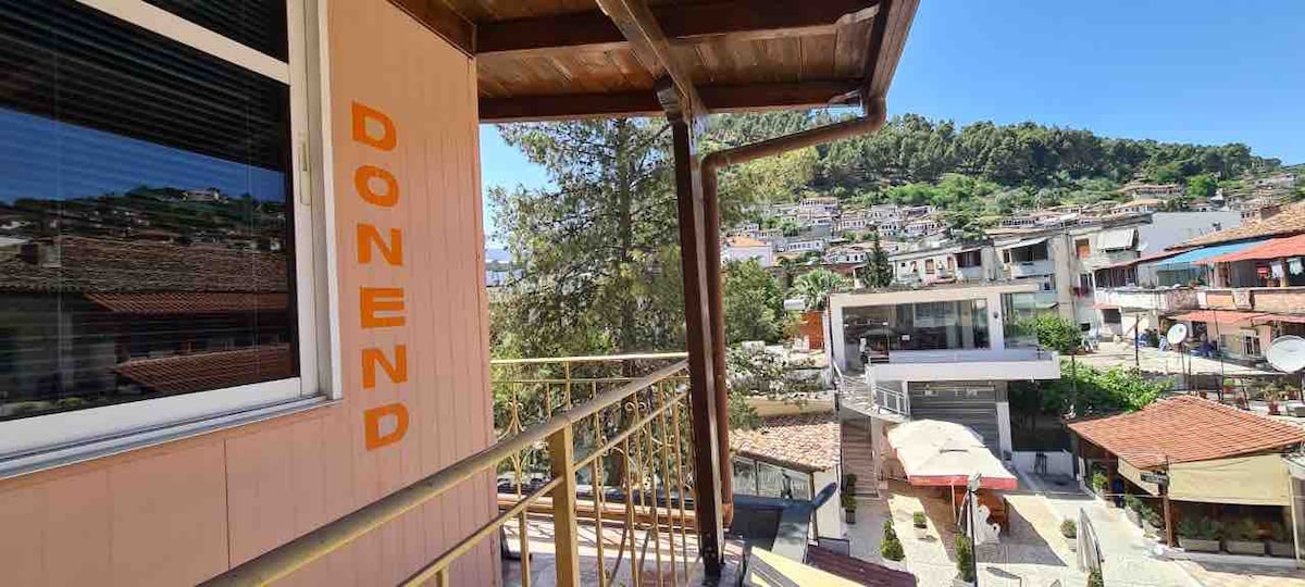 Donend公寓-带阳台双人客房。