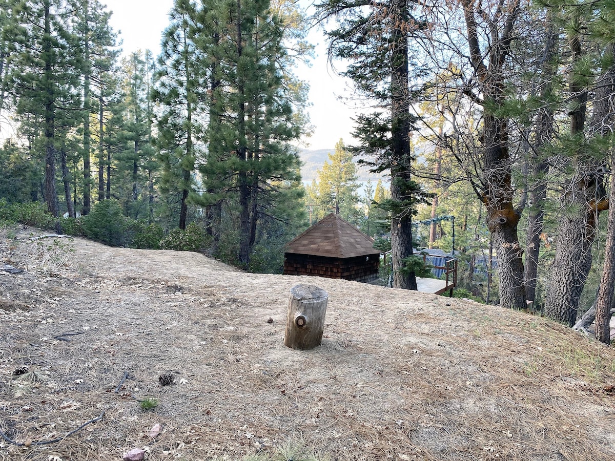 大熊旅舍（ Big Bear Hostel ）的🏕露营地（含湖景） ⛰