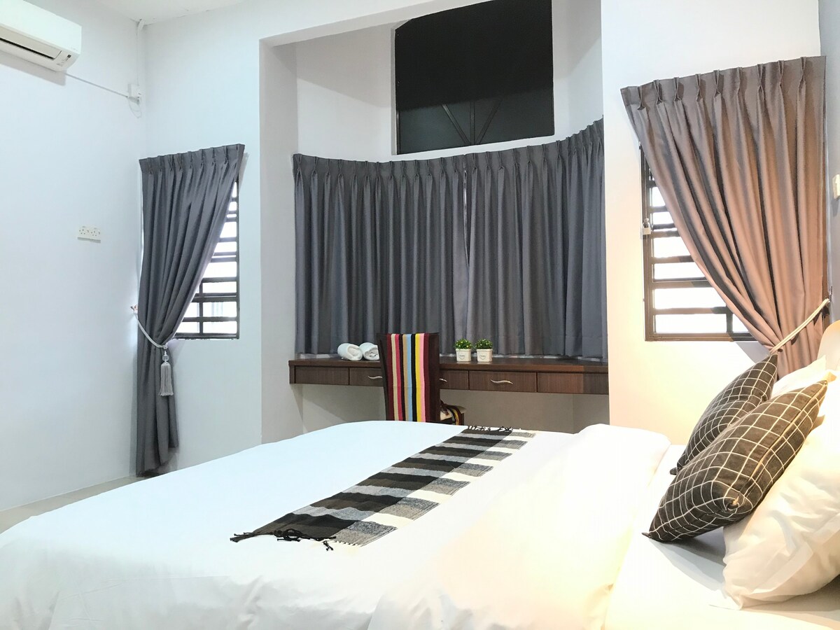 Ipoh Cozy and Comfortable 4R3B 13pax SY12