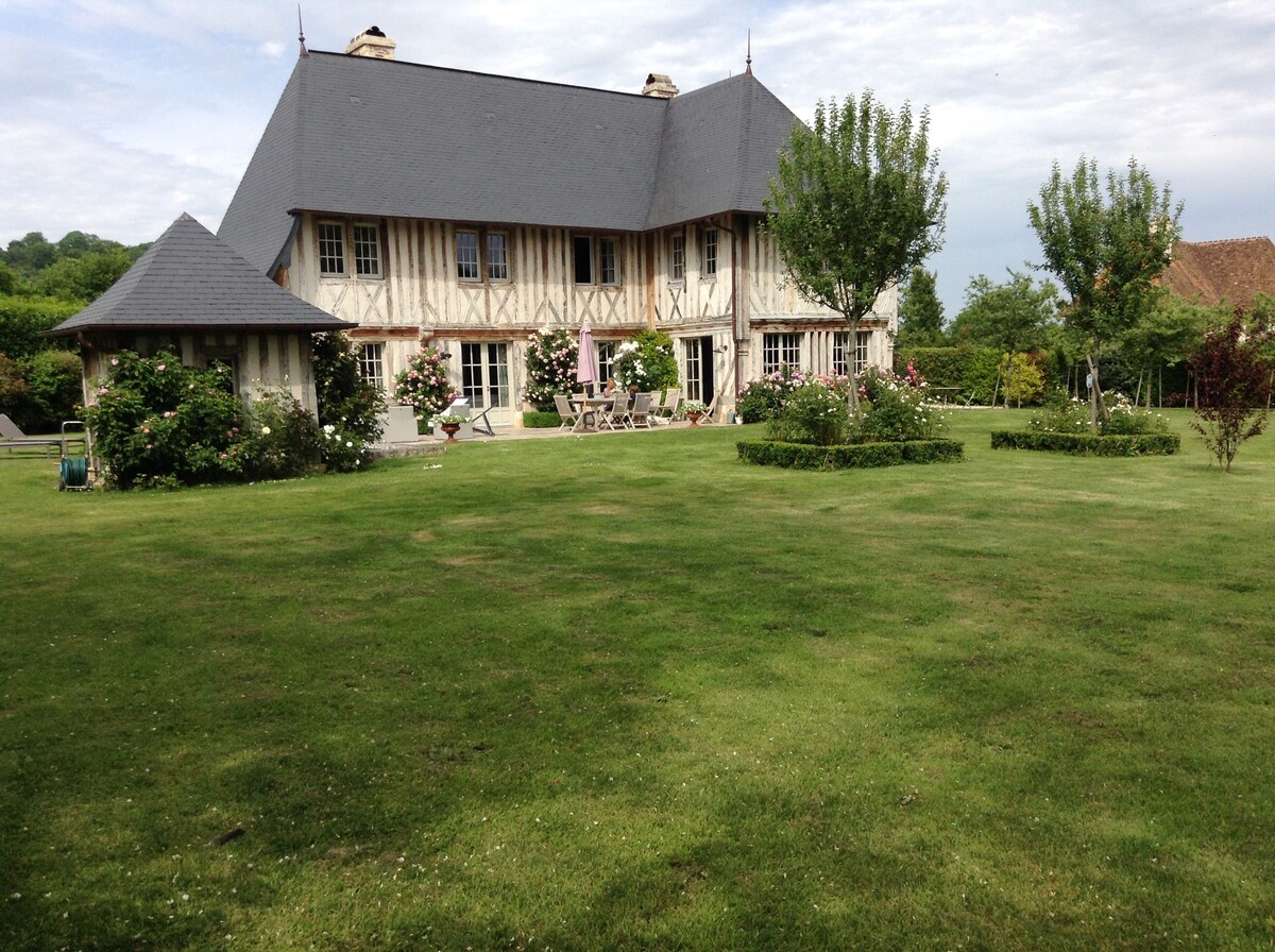 Manoir de charme au calme à 2 km de Deauville