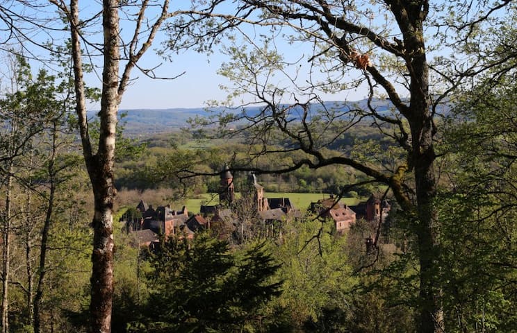 Collonges-la-Rouge的民宿