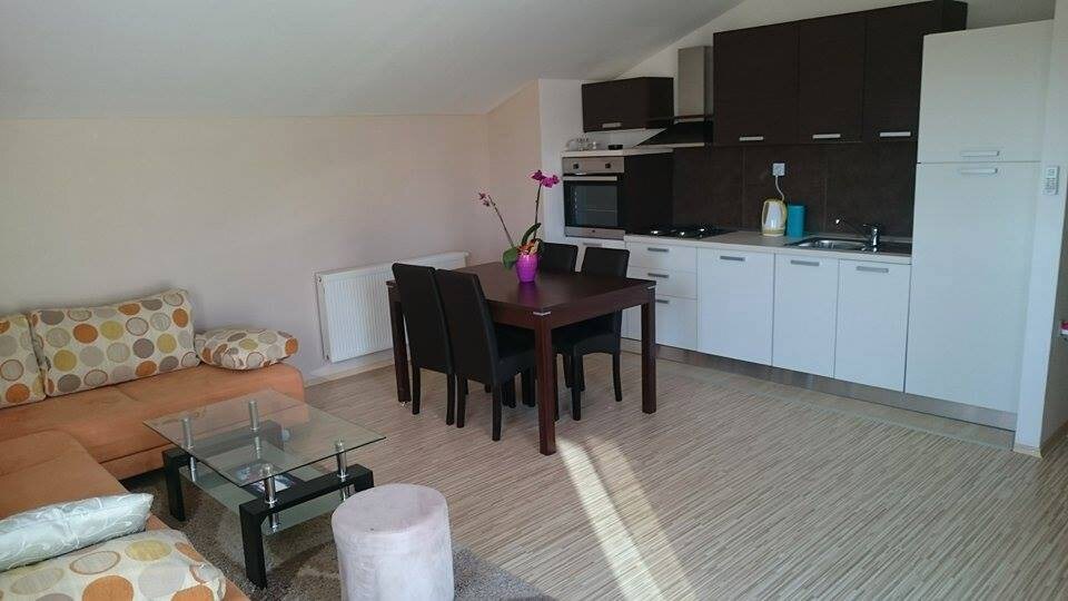 Apartment Marija - 3 min airport, FREE parking