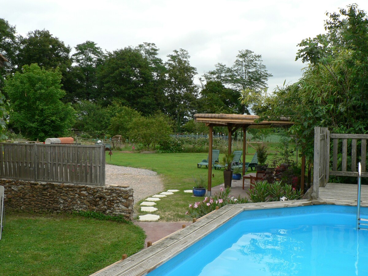 Alaudy Vacances gite écolo piscine et jacuzzi