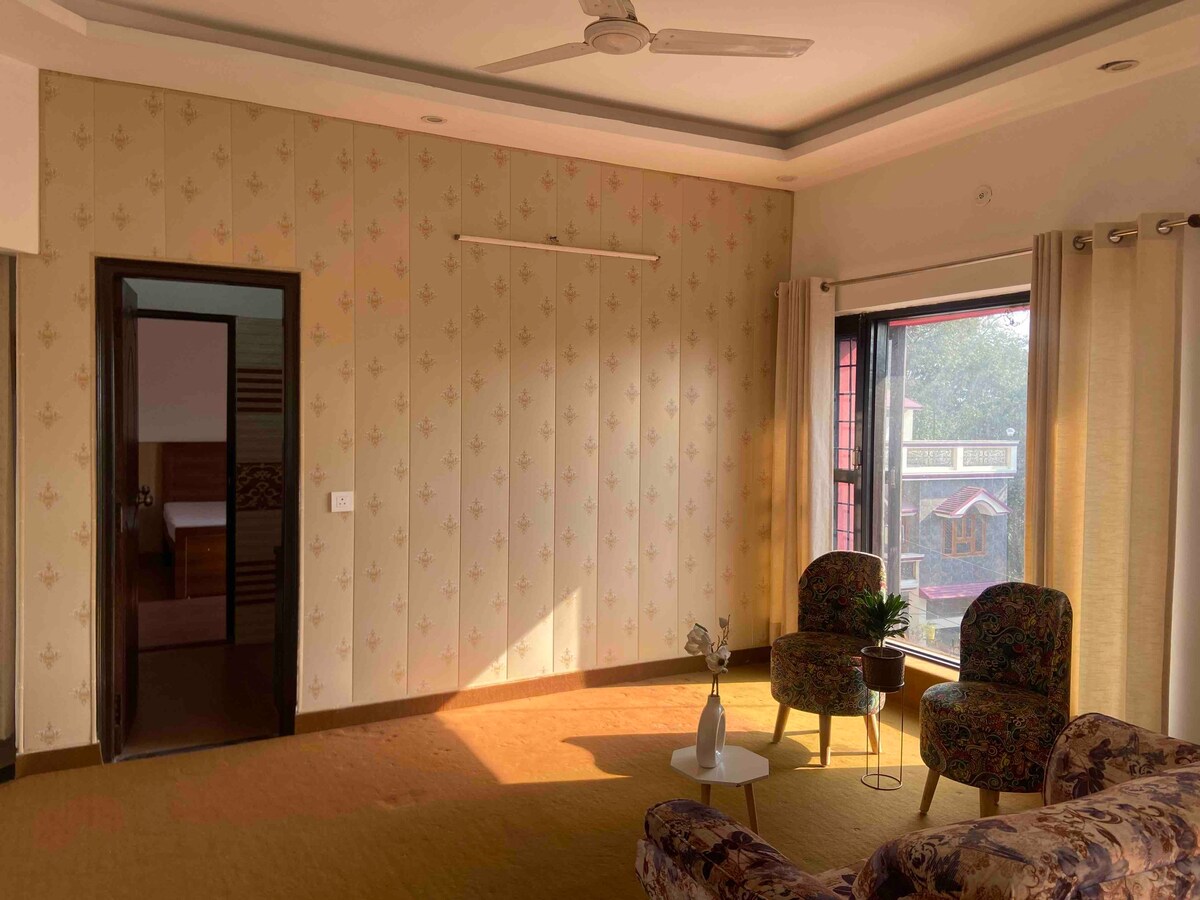 SunsetView 2BHK- by Candlelit