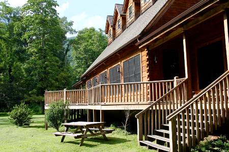 Broadwater Fishing Lodge Room @ Elk Springs Resort