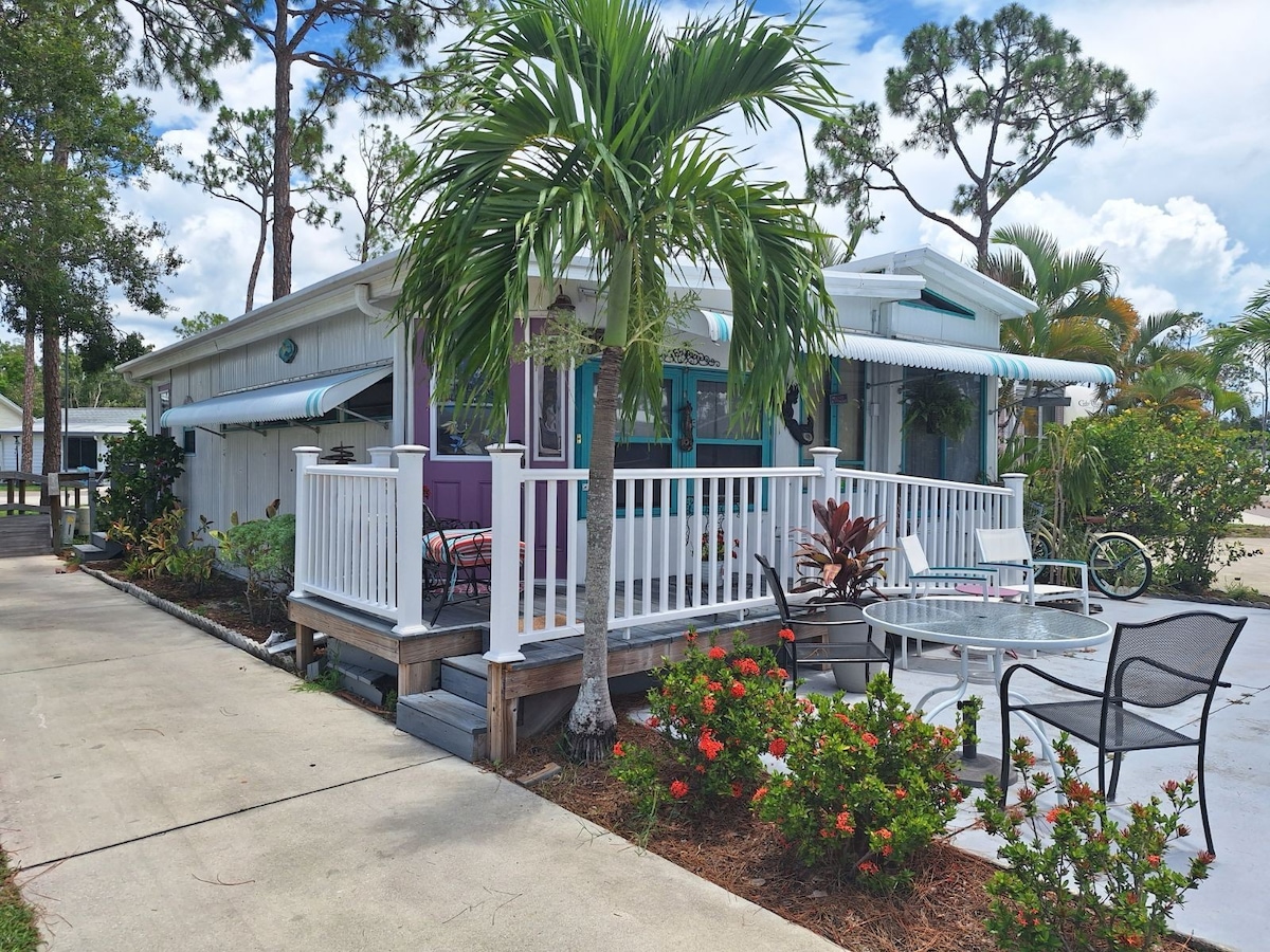 Mermaid Cottage minutes away from awesome beaches