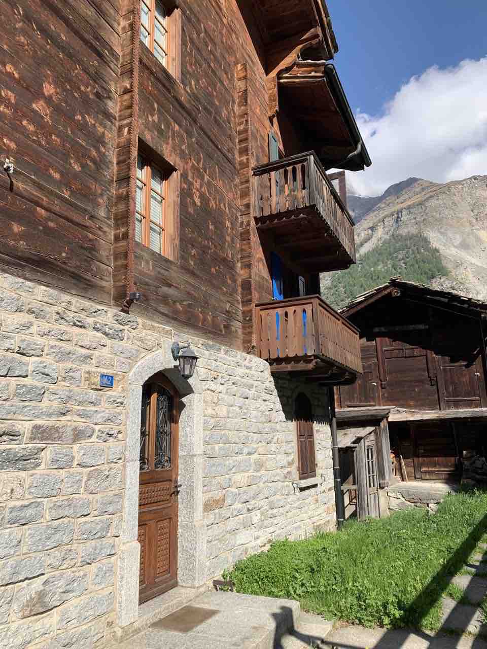 泽尔马特（ Zermatt ）附近景色绝佳的公寓