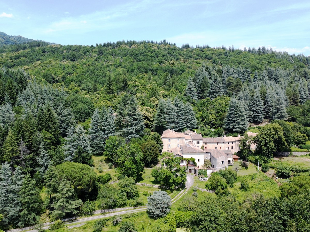 Large family home in the Cévennes National Park