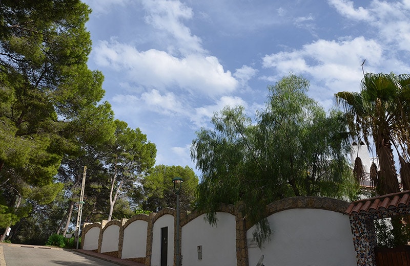 Apartamento. Tocando al bosque y a 250 m del mar.