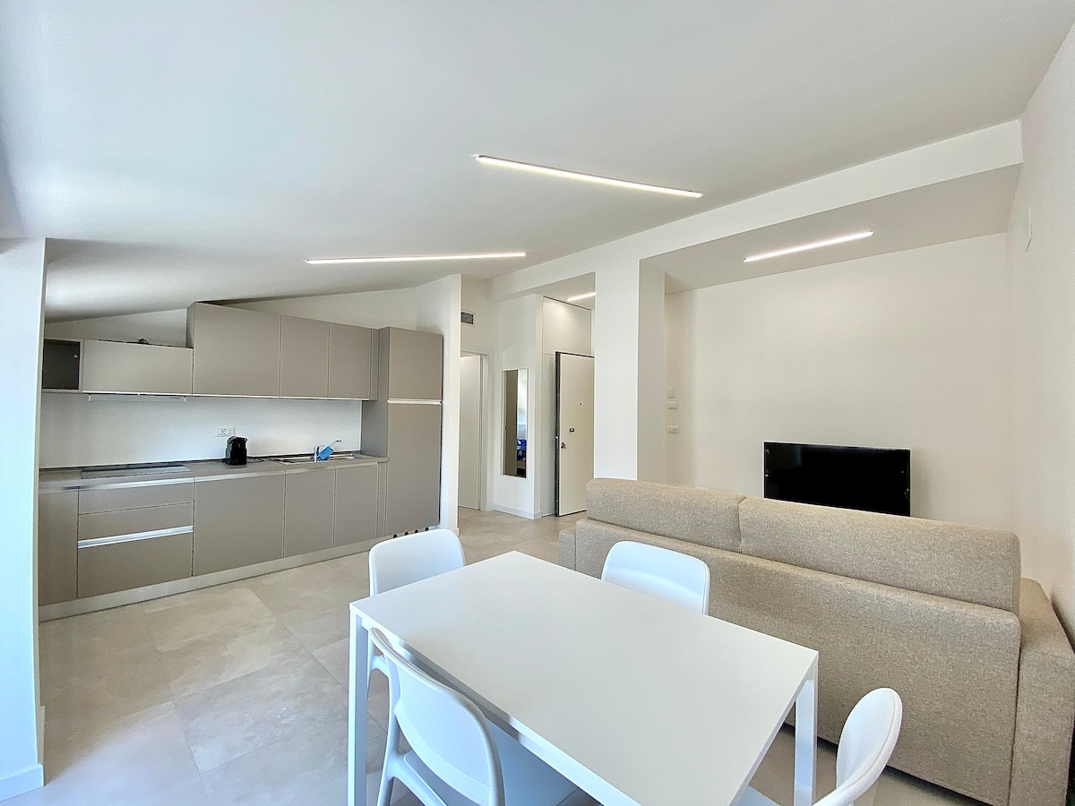 这间现代化公寓位于Lignano Pineta市中心！