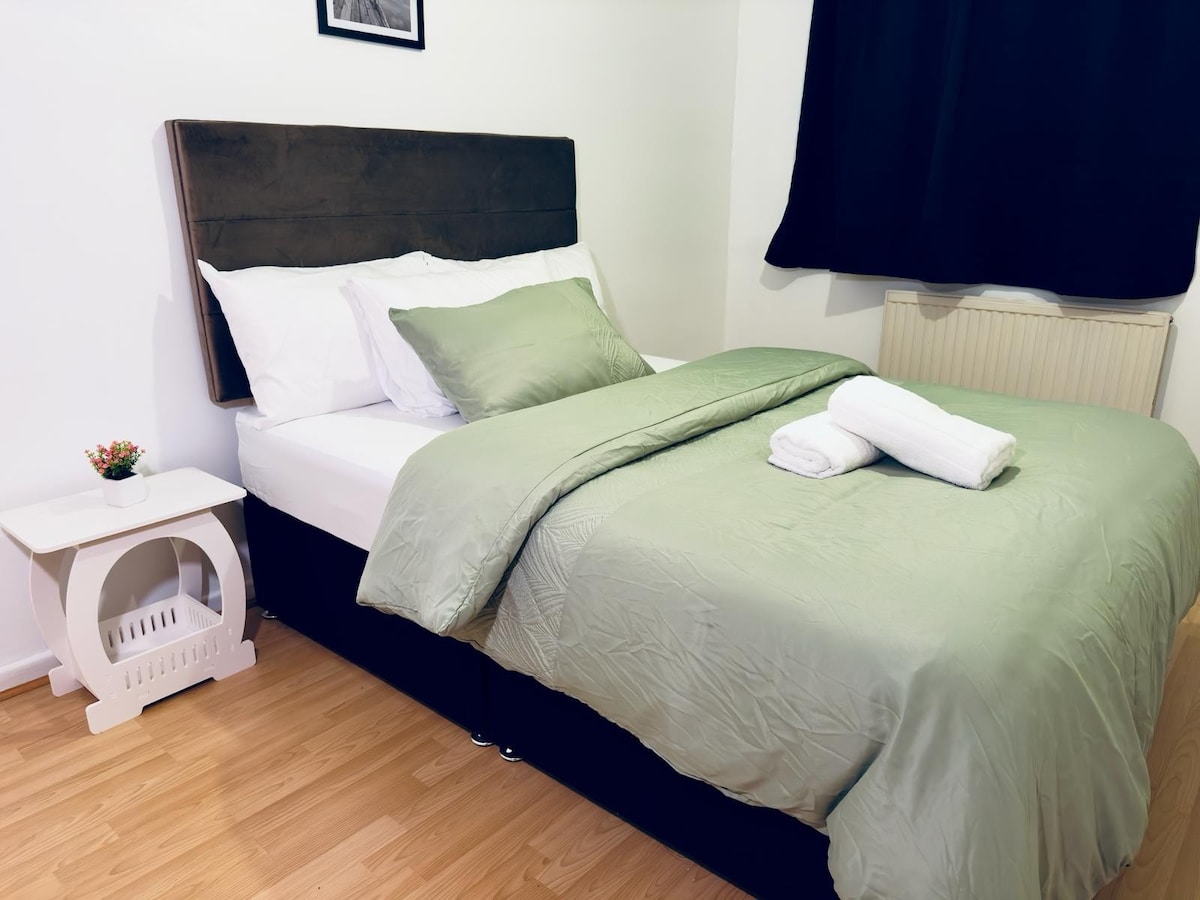 Home Paradise Manchester | Free Parking| Sleeps 7