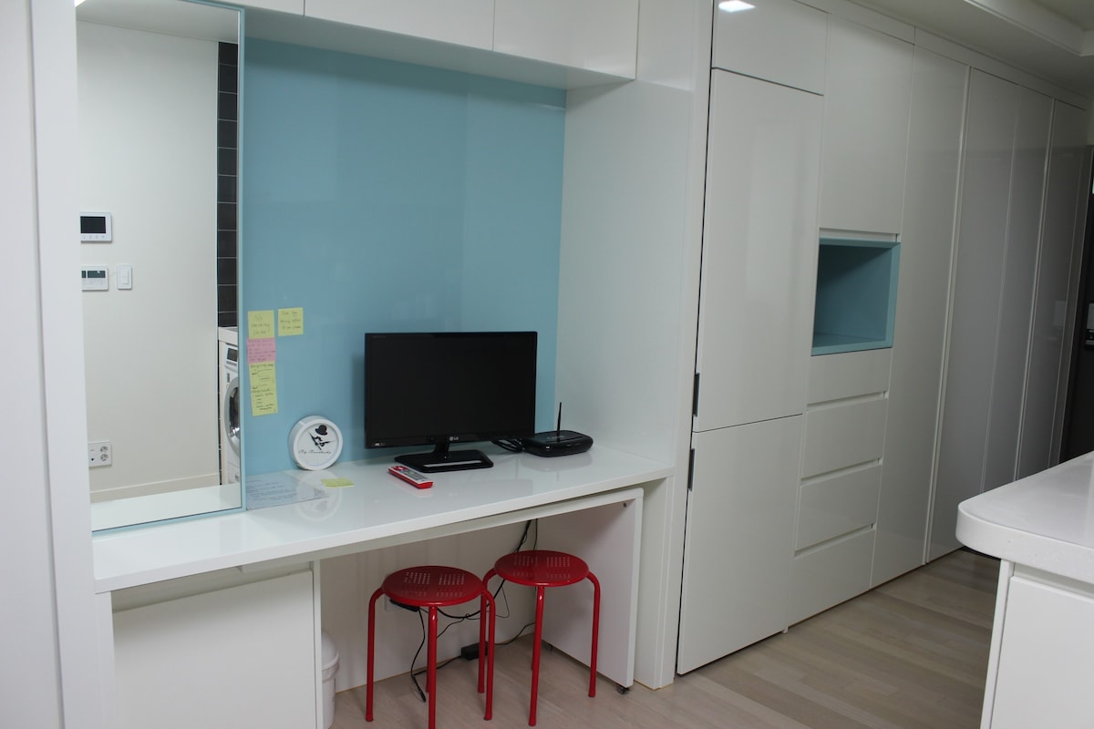 东大门区（ Dongdaemun-gu ）地铁站附近的舒适一室公寓