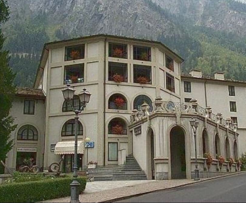 Camera in Hotel e goditi i suoi servizi