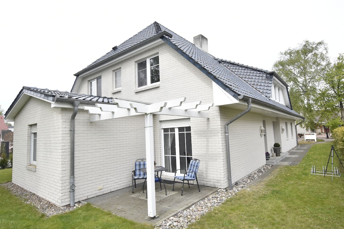 Holiday home with garden in Zingst