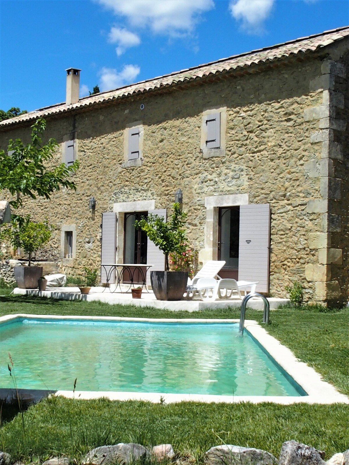 Mas provençal 19ème, piscine privée