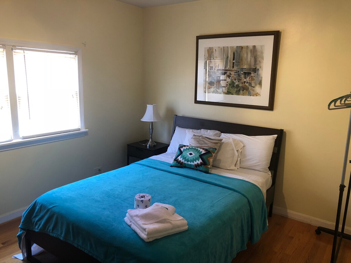 芝加哥客房里的独立房间303netflix就绪房间非常舒适