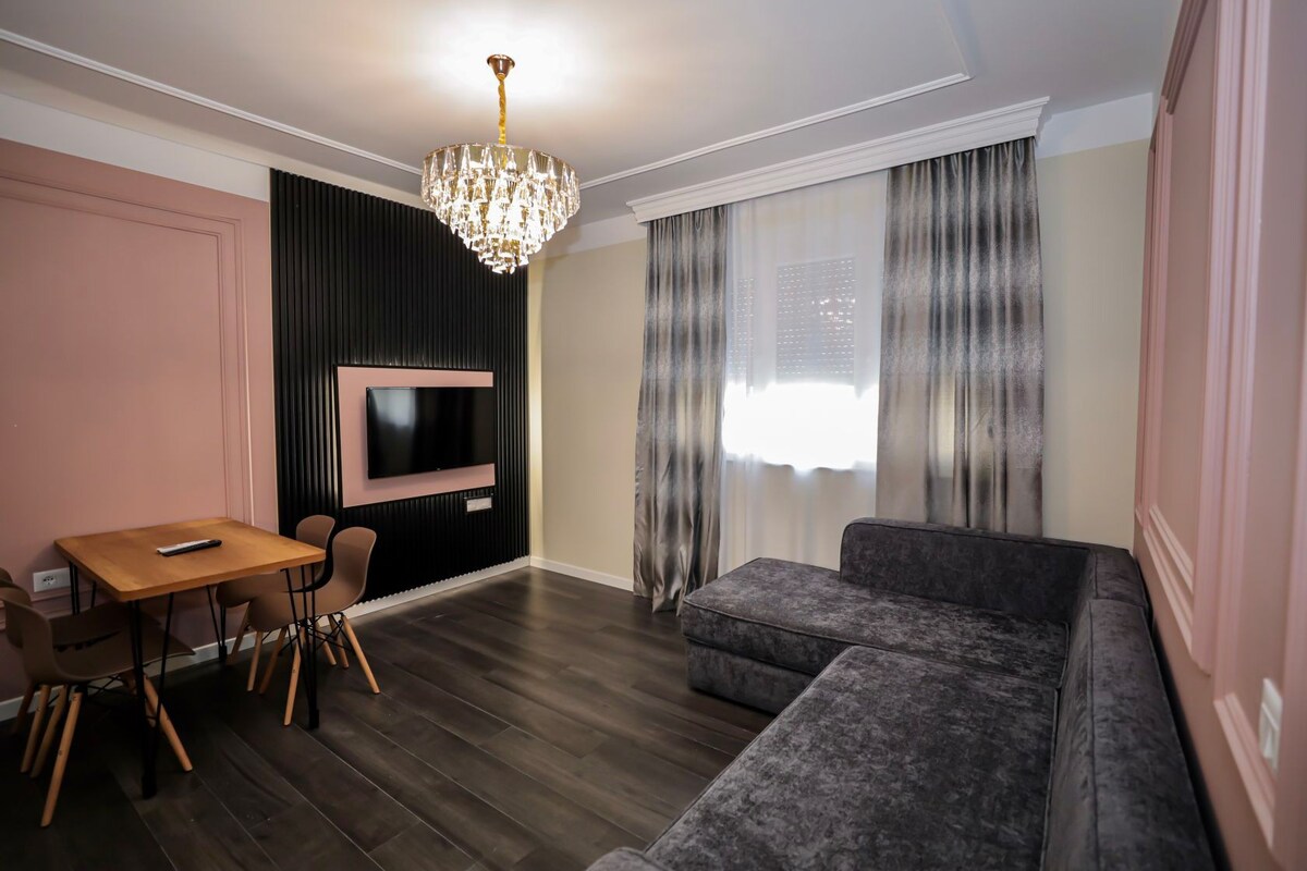 MIKU ~位于Komuna e Parisit的全新1卧室公寓~