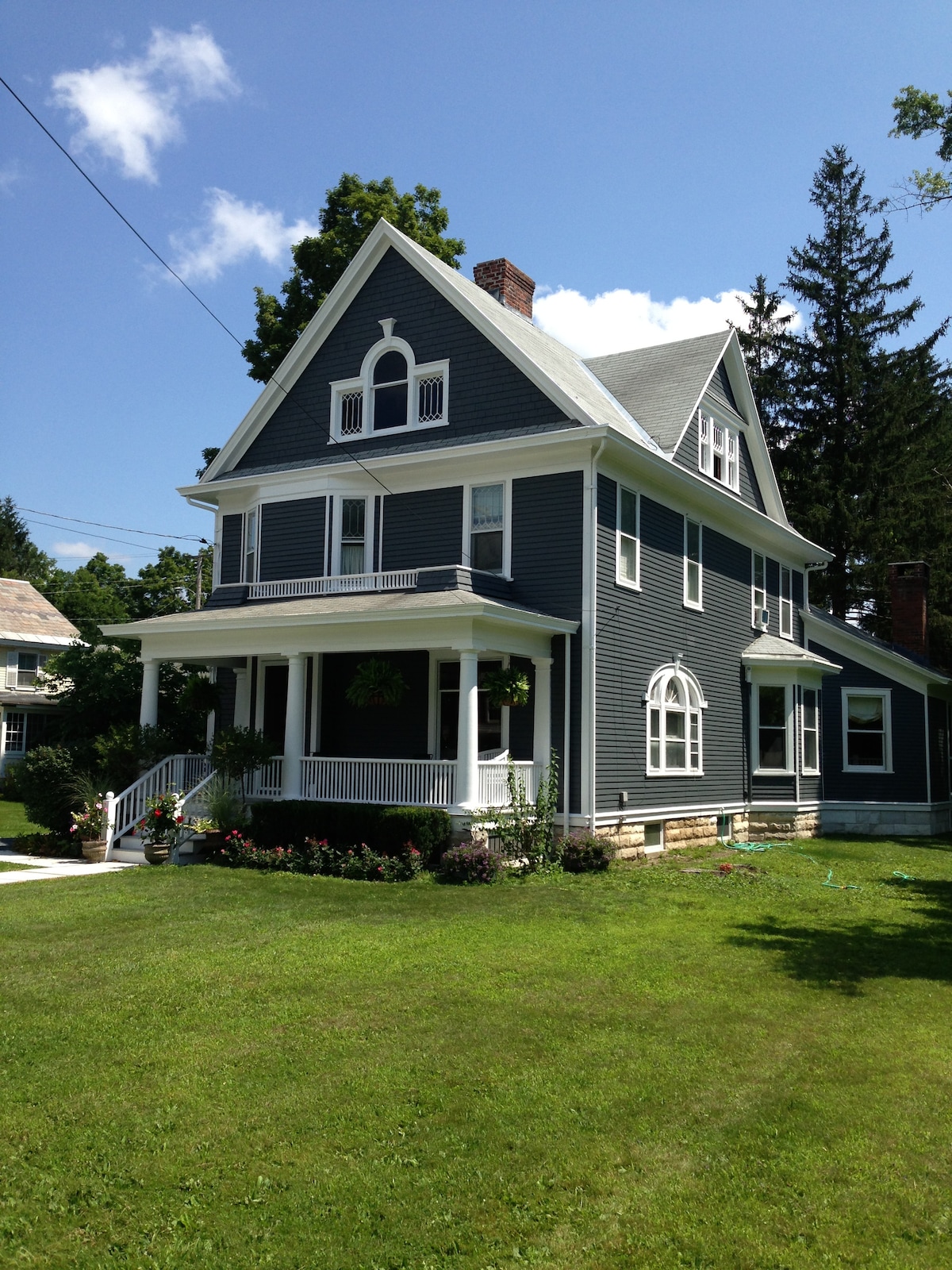 Bonnet House-Heart of Manchester Center, VT