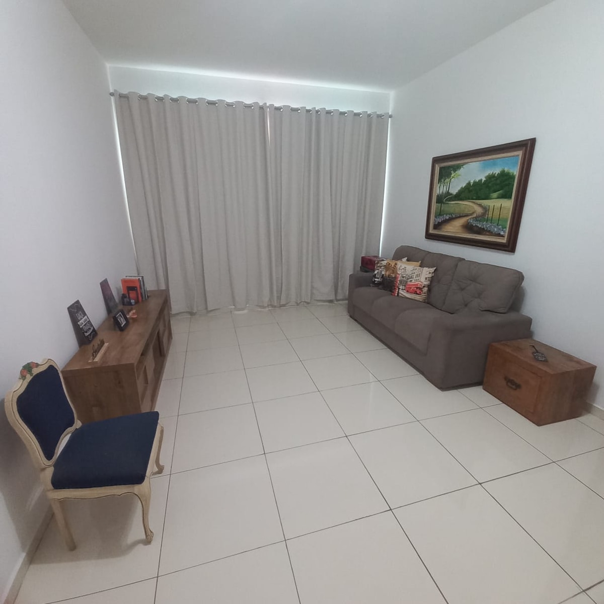 Quarto confortável no centro de Volta Redonda