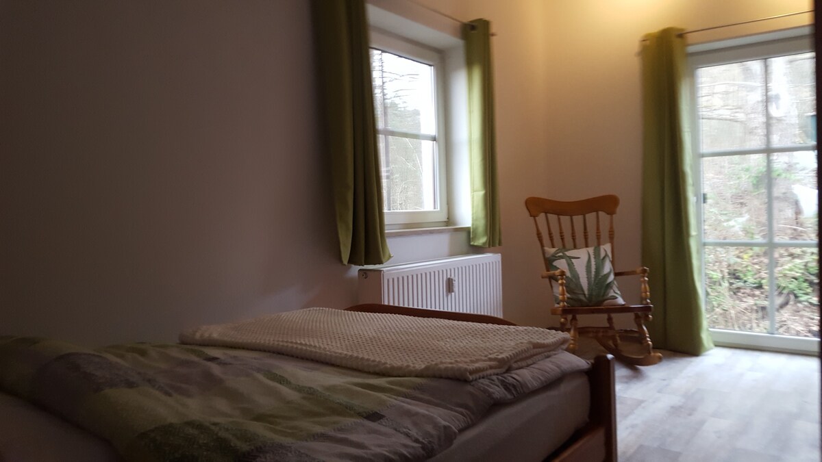 舒适的公寓，包括Kü。， DU + WC （ 2015财年）