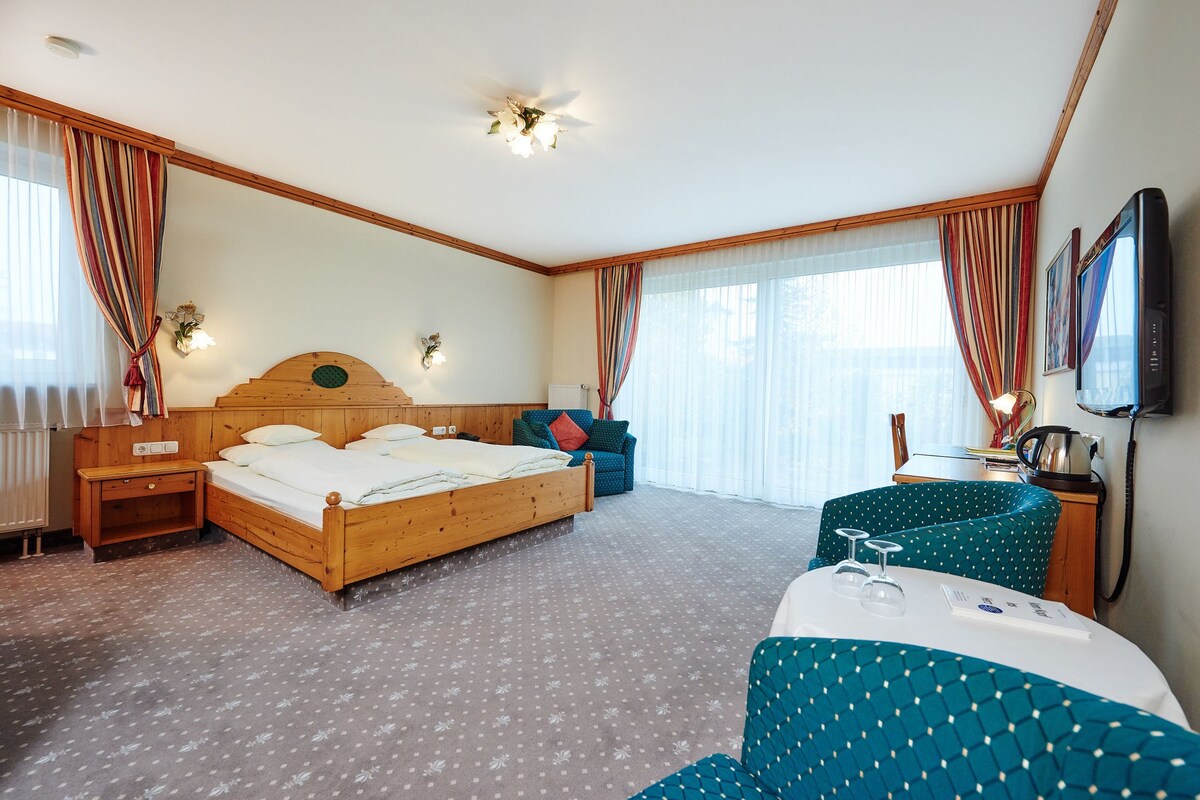Hotel am See (Neutraubling), Classic Doppelzimmer mit kostenfreiem Parkplatz