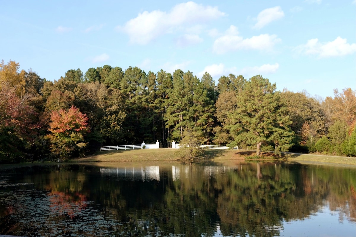 The Oliver Lakehouse and Suite