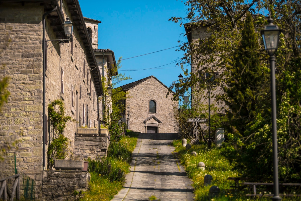 Ostello Podesteria di Gombola - arte e territorio