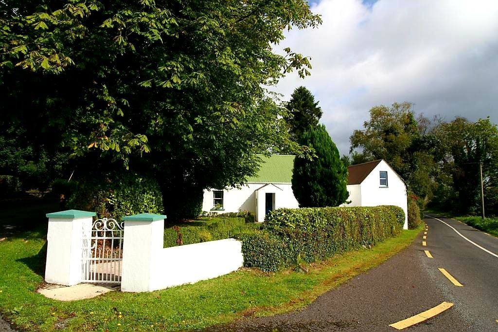 传统爱尔兰乡村小屋