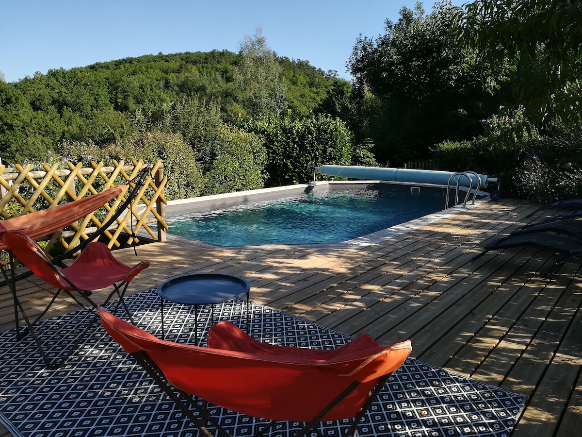 studio jardin et accès piscine partagée