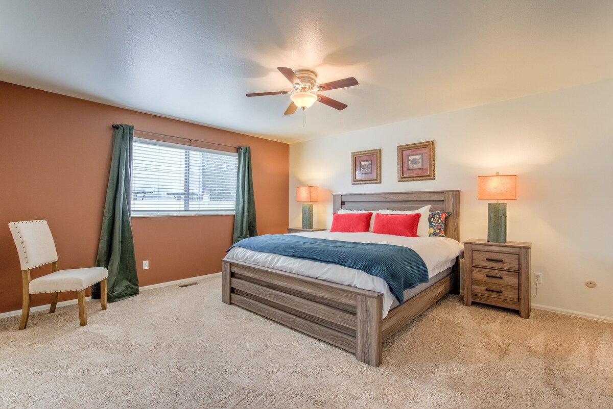 3BDRM Value and Comfort—Cheyenne Mountain Suburbs!
