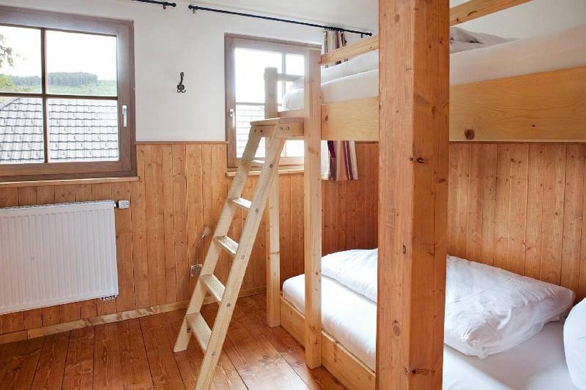 Herrihof酒店和度假木屋（ Todtnau ） ，木质后备箱度假屋， 96平方米， 3间卧室，最多可容纳8人