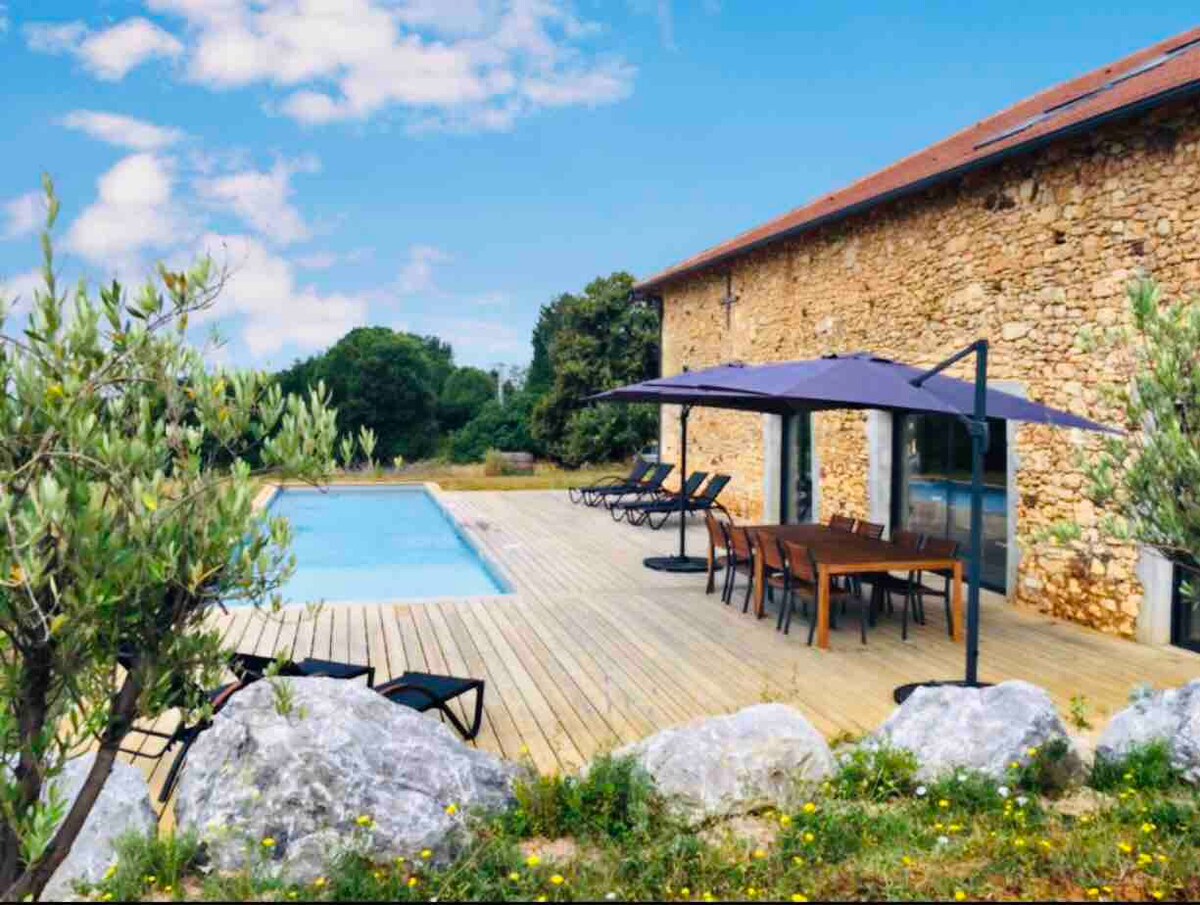 Grange Gîte des Bories 6 chambres  Piscine 15m