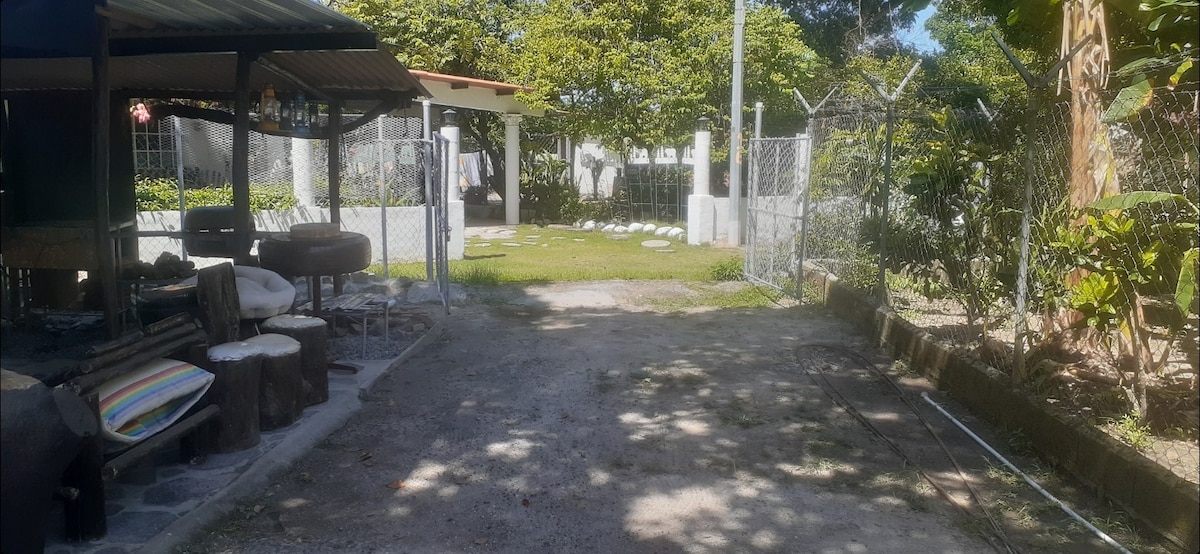 Habitación en playa San Carlos.