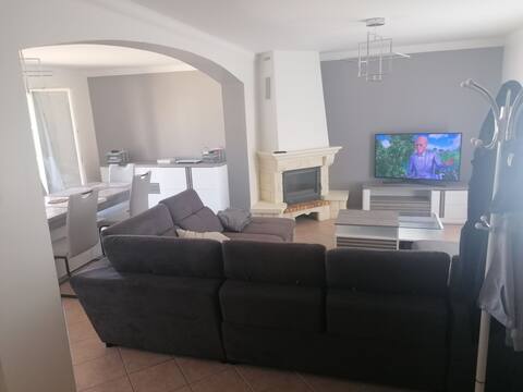 Maison entière 8/9 couchages