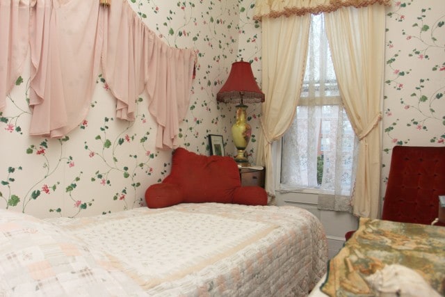 肖恩的泽西城市家园，粉红色的房间。