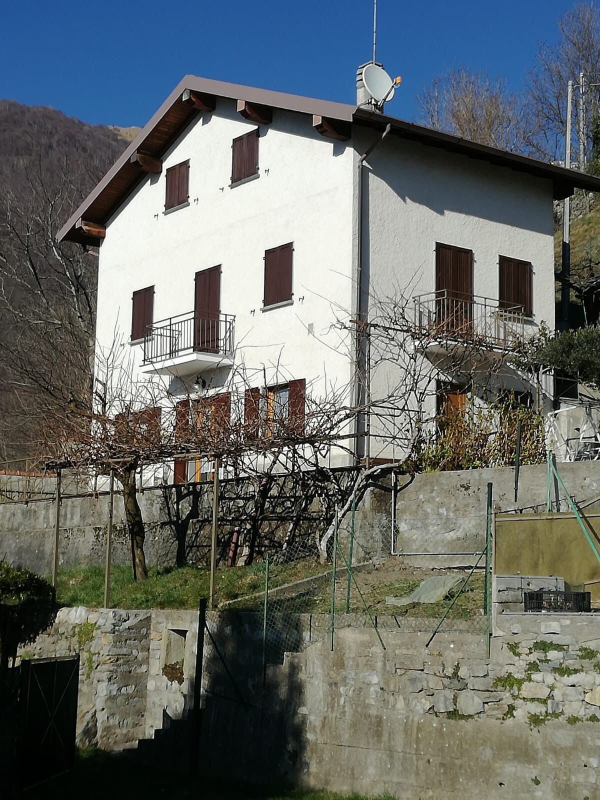 位于科莫湖（ Lake Como ）的露台，可欣赏美景，放松身心