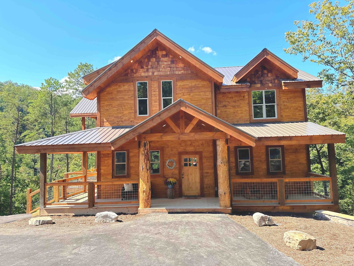 NEW! NEW! Modern Cabin Pigeon Forge! Scenic VIEWS!