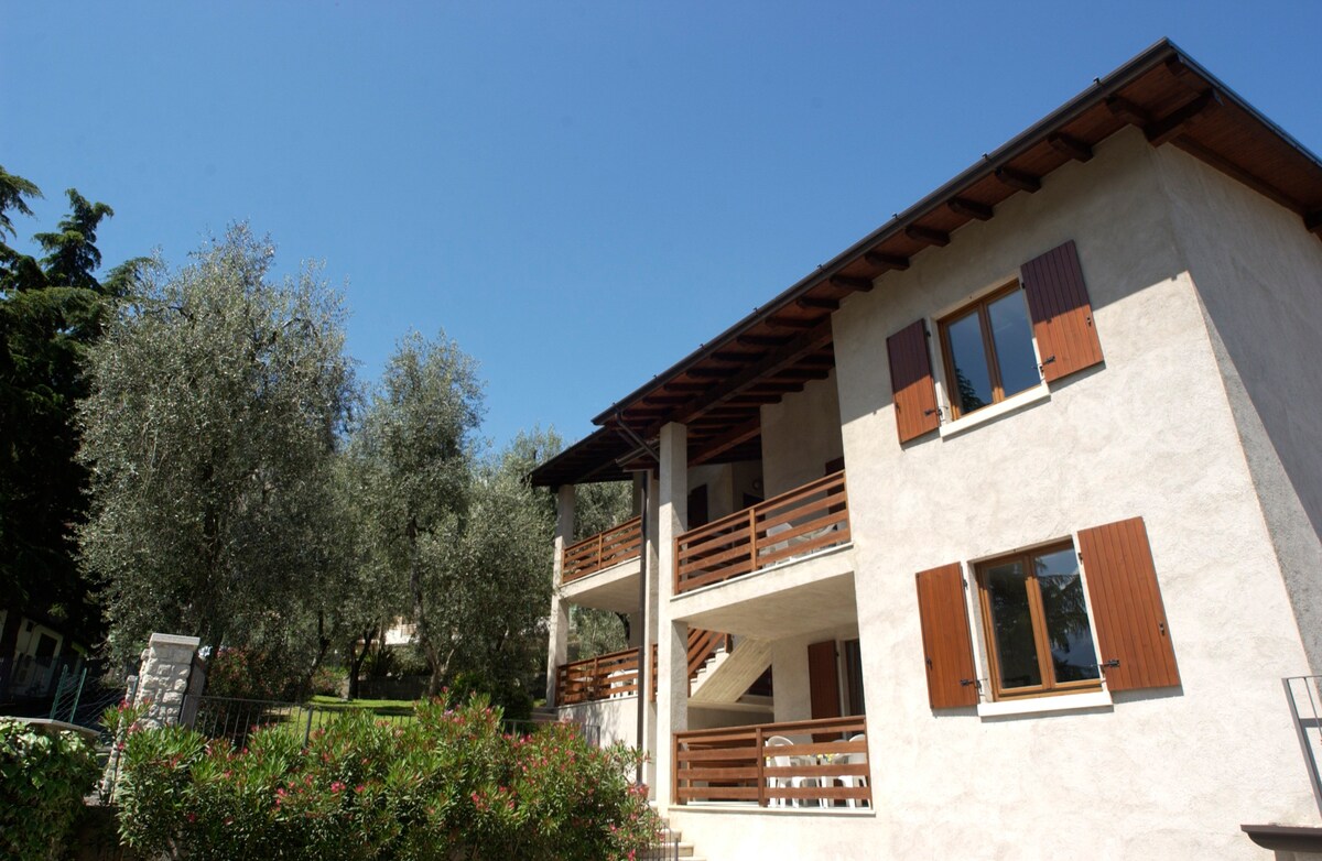 Limone sul Garda的度假公寓-一楼右侧