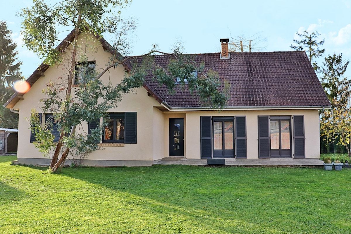 Maison de campagne familiale avec bureau